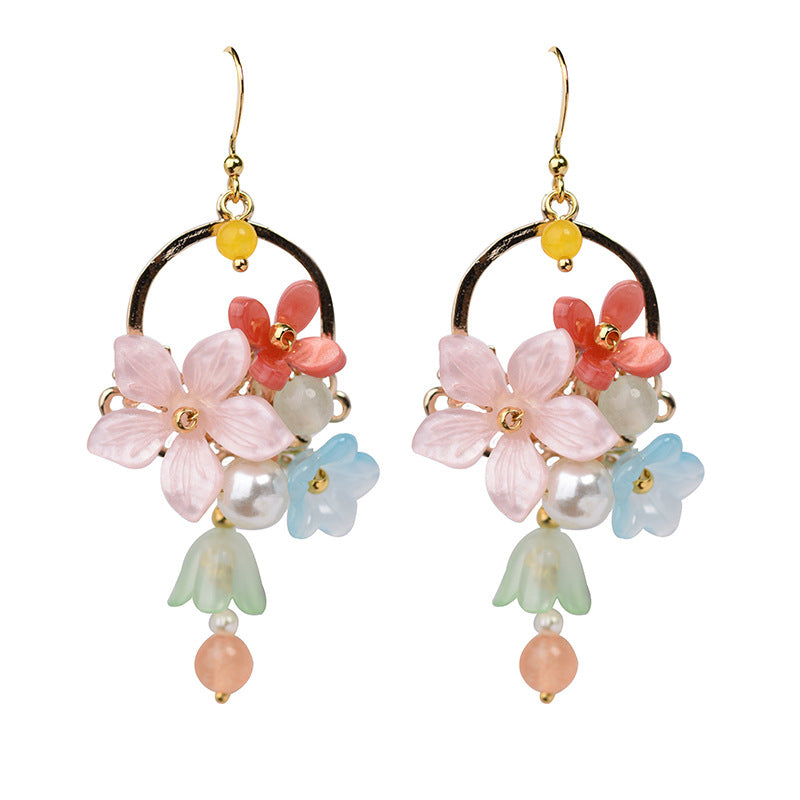 Antique Style Earrings Paired With Cheongsam Retro